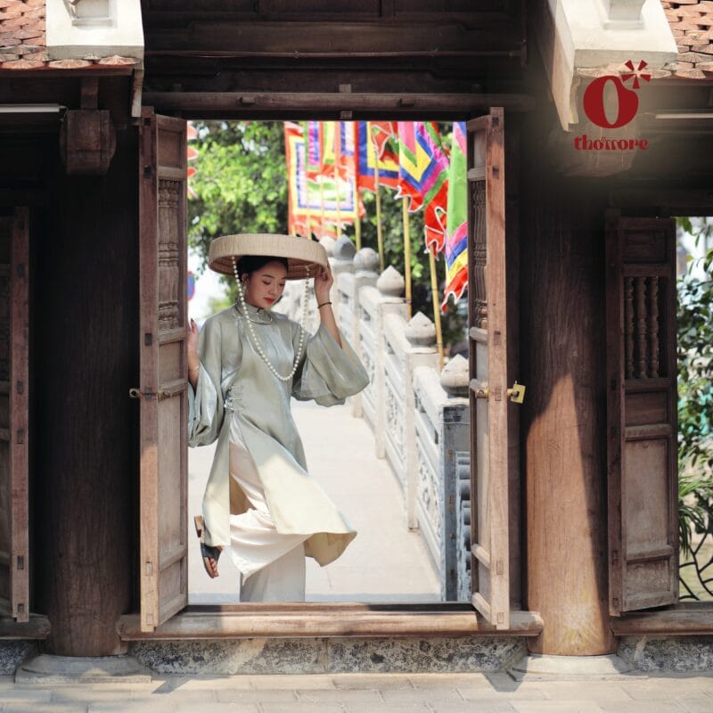 Mùi Hương (Scents): Khám Phá Thế Giới Kỳ Diệu của Khứu Giác và Văn Hóa Hương Thơm 4 NƯỚC HOA THƠMORE - KIỀU MỘT ĐỜI TÀI SẮC ĐOẠN TRƯỜNG