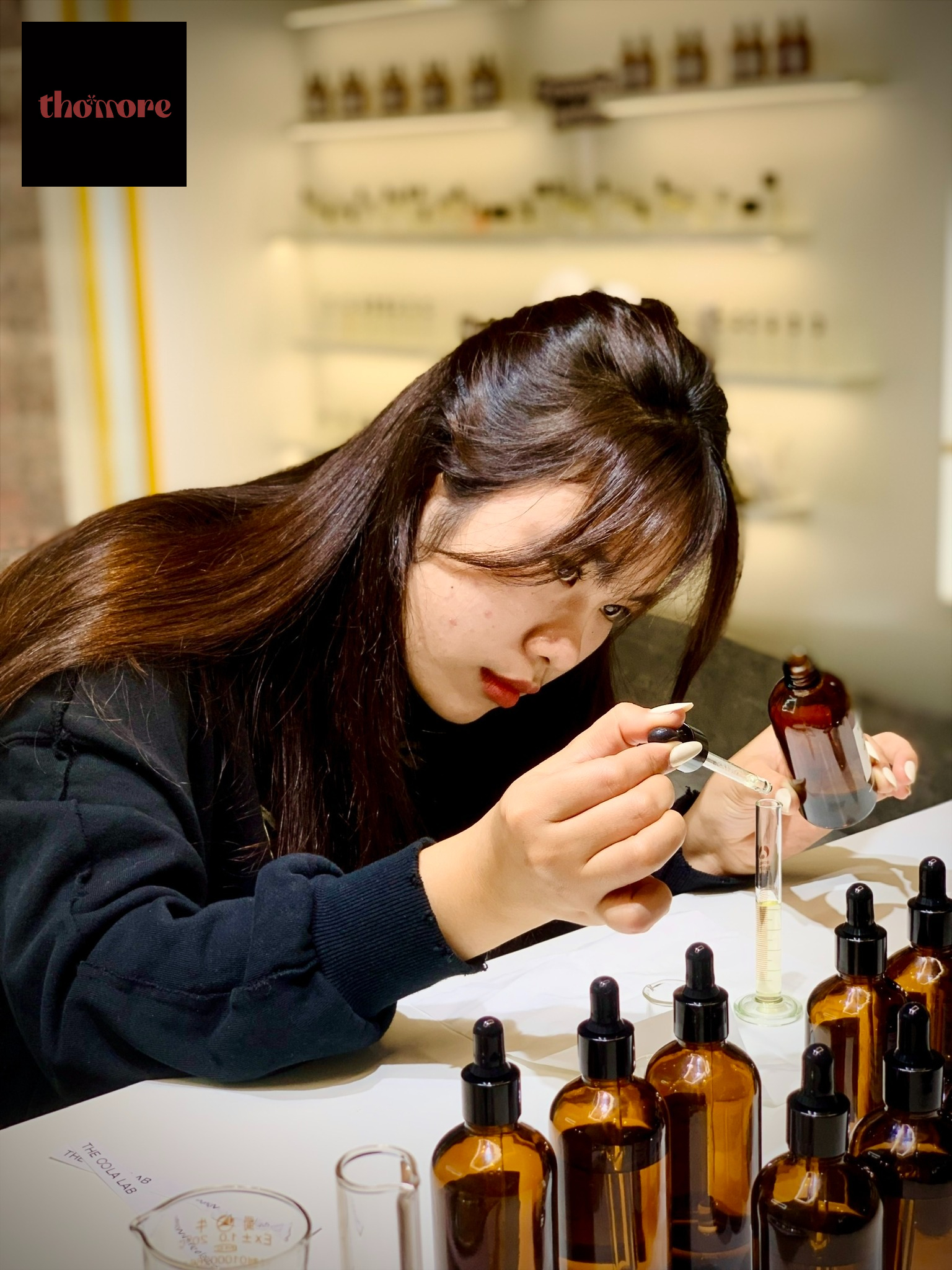 Nước Hoa Làm Từ Gì? Giải Mã Thành Phần Tạo Nên Mùi Hương Quyến Rũ 3 Phân loại các thành phần có trong nước hoa