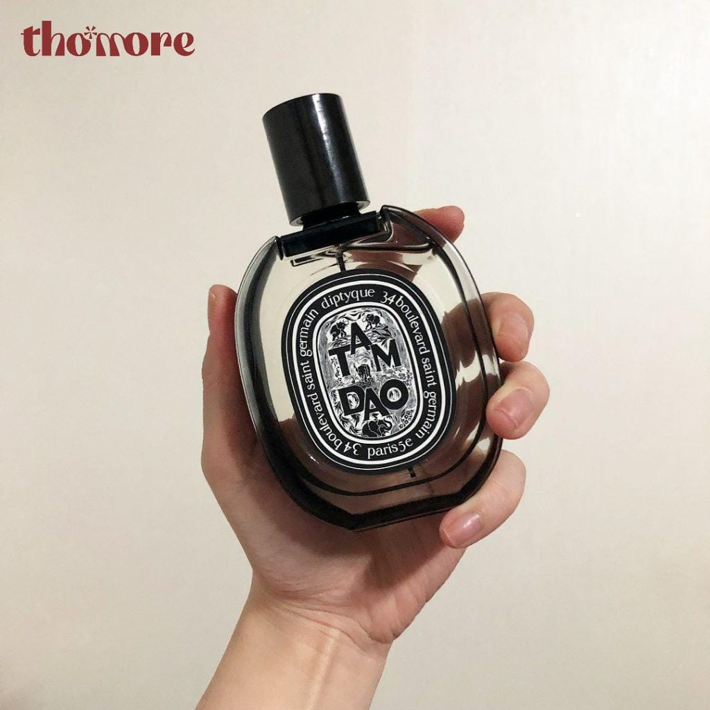 Các Loại Nước Hoa Hương Gỗ Cho Nam – Sang Trọng, Nam Tính Và Cuốn Hút 4 Nước hoa mùi hương gỗ trầm dành cho nam của Tam Dao