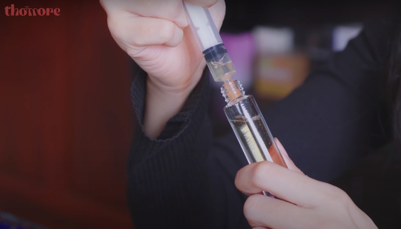 Các bước chi tiết để chiết nước hoa tại nhà đúng cách