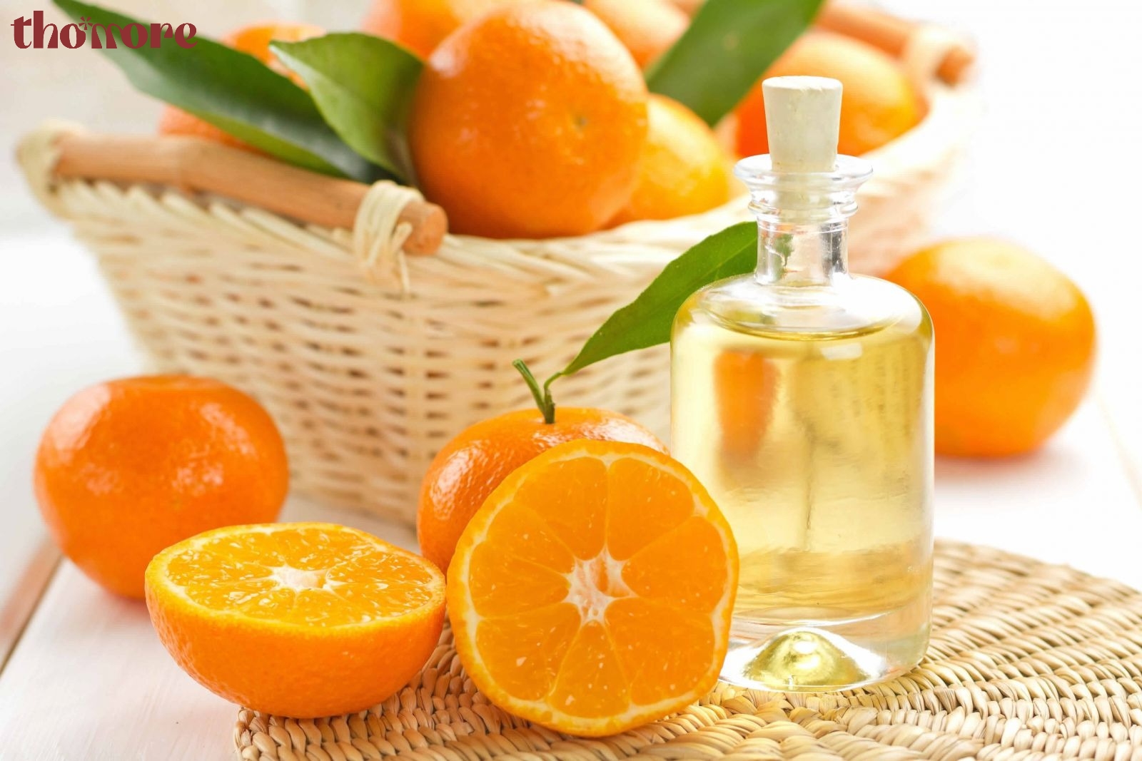 Nước Hoa Dành Cho Nam: Gợi Ý Các Mùi Thơm Cuốn Hút Và Lưu Hương Lâu Nhất 2 Đặc trưng nước hoa mang hương cam chanh